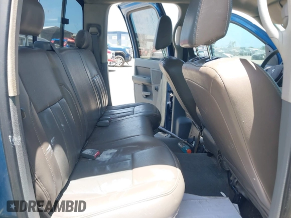 2006 Dodge 1500 SLT z VIN 1D7HA18226S627992, wystawiony jako IAAI lot #42300626 z przebiegiem 201 822 mil mil oraz . Historia ofert i sprzedaży dostępna na DreamBid. Obrazek 8.