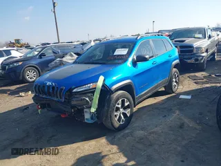 2018 Jeep Cherokee Trailhawk with VIN 1C4PJMBB2JD569069, listed as a IAAI auction lot 41651023 with 80,201 mi miles. Bid and sale history available at carsss.com. Image 17.