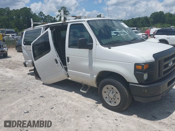 2009 Ford Econoline Passenger XL z VIN 1FMNE11W89DA72209, wystawiony jako IAAI lot #42509228 z przebiegiem 230 818 mil mil oraz . Historia ofert i sprzedaży dostępna na DreamBid. Obrazek 1.