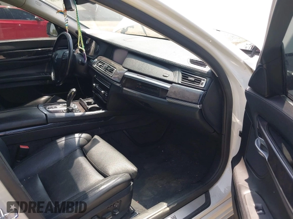 2009 BMW 7 Series 750Li с VIN WBAKB83529CY58927, выставлен на аукционе IAAI как лот 42356768 с пробегом 123 883 миль миль и . История ставок и продаж доступна на DreamBid. Изображение 5.