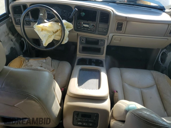 2004 GMC Yukon XL SLT with VIN 1GKEC16Z24J133503, listed as a Copart auction lot 88059805 with 0 mi miles and Salvage Title. Bid and sale history available at carsss.com. Image 8.