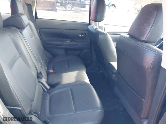 2016 Mitsubishi Outlander SE with VIN JA4AD3A36GZ020384, listed as a IAAI auction lot 41842844 with 93,690 mi miles. Bid and sale history available at carsss.com. Image 8.