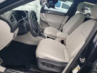 2023 Volkswagen Tiguan SE R-Line Black z VIN 3VVCB7AX5PM030017, wystawiony jako Copart lot #57315575 z przebiegiem 39 577 mil mil oraz Szkoda całkowita • Salvage title. Historia ofert i sprzedaży dostępna na DreamBid. Obrazek 7.