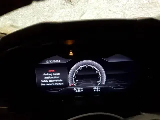 2019 Lamborghini Urus z VIN ZPBUA1ZL5KLA01849, wystawiony jako Copart lot #84396604 z przebiegiem 42 720 mil mil oraz Nie do naprawy • Non repairable. Historia ofert i sprzedaży dostępna na DreamBid. Obrazek 9.