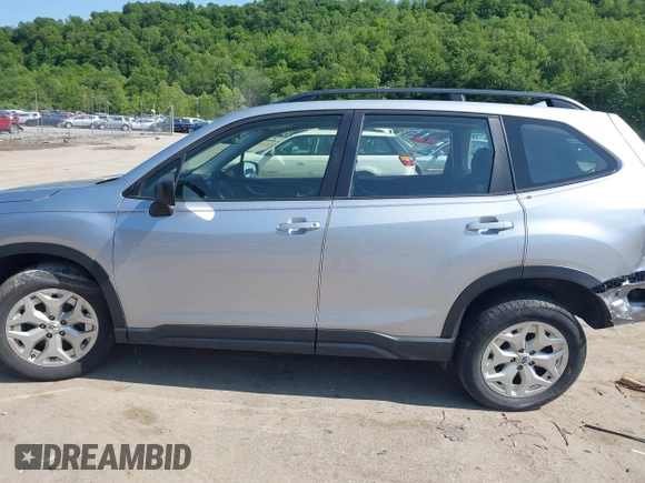2019 Subaru Forester z VIN JF2SKACC8KH474136, wystawiony jako IAAI lot #42188719 z przebiegiem 112 262 mil mil oraz . Historia ofert i sprzedaży dostępna na DreamBid. Obrazek 14.