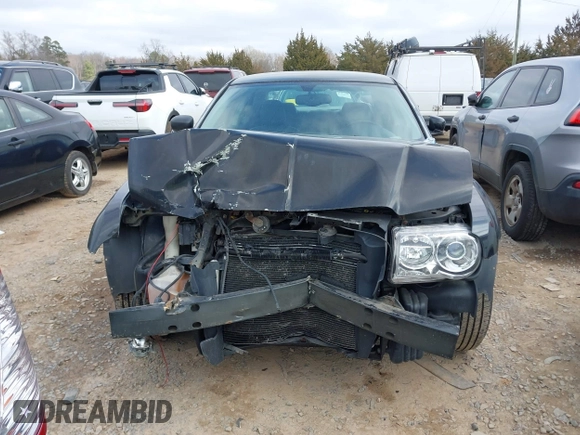 2005 Chrysler 300 with VIN 2C3AA53G85H663170, listed as a IAAI auction lot 41541330 with 198,041 mi miles. Bid and sale history available at carsss.com. Image 13.