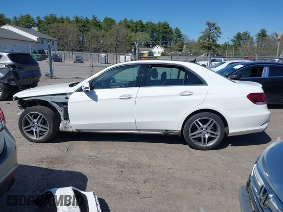 2016 Mercedes-Benz E E 400 with VIN WDDHF6HBXGB224522, listed as a IAAI auction lot 42091628 with 49,023 mi miles. Bid and sale history available at carsss.com. Image 15.