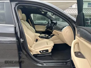 2022 BMW X4 xDrive30i with VIN 5UX33DT02N9J77920, listed as a IAAI auction lot 41888925 with 112,266 mi miles. Bid and sale history available at carsss.com. Image 5.