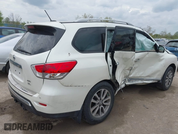 2015 Nissan Pathfinder Platinum z VIN 5N1AR2MM0FC601933, wystawiony jako IAAI lot #42167703 z przebiegiem 97 899 mil mil oraz . Historia ofert i sprzedaży dostępna na DreamBid. Obrazek 4.