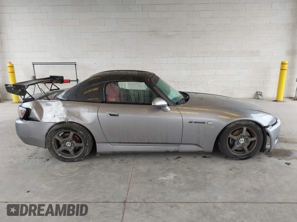 2001 Honda S2000 z VIN JHMAP11491T006580, wystawiony jako IAAI lot #41933308 z przebiegiem 151 232 mil mil oraz . Historia ofert i sprzedaży dostępna na DreamBid. Obrazek 13.