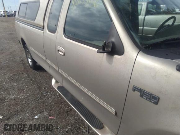 1997 Ford F-150 with VIN 1FTDX17W6VKB77743, listed as a IAAI auction lot 42633936 with 111,152 mi miles and . Bid and sale history available at DreamBid. Image 6.