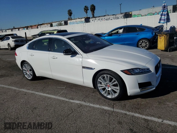2018 Jaguar XF 25t Prestige with VIN SAJBE4FX7JCY56550, listed as a Copart auction lot 88754595 with 6,211 mi miles and Salvage Title. Bid and sale history available at carsss.com. Image 4.