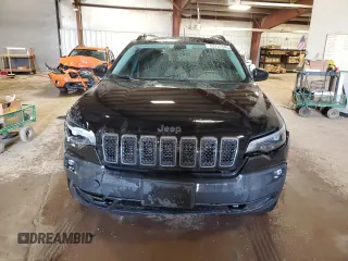 2019 Jeep Cherokee Latitude with VIN 1C4PJMCX2KD452975, listed as a Copart auction lot 53727545 with 115,820 mi miles and Clean title. Bid and sale history available at DreamBid. Image 5.