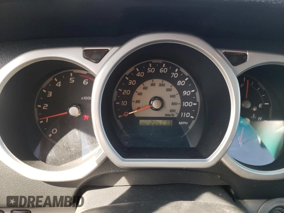 2004 Toyota 4Runner SR5 with VIN JTEBU14R448014112, listed as a Copart auction lot 52747185 with 205,917 mi miles and Salvage Title. Bid and sale history available at DreamBid. Image 9.