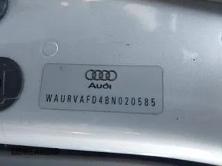 2011 Audi A8 z VIN WAURVAFD4BN020585, wystawiony jako IAAI lot #41841459 z przebiegiem 110 536 mil mil oraz . Historia ofert i sprzedaży dostępna na DreamBid. Obrazek 9.