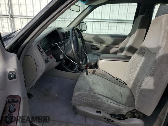 1997 Ford Explorer Sport z VIN 1FMDU24E2VUB68077, wystawiony jako Copart lot #82446534 z przebiegiem 196 458 mil mil oraz Szkoda całkowita • Salvage title. Historia ofert i sprzedaży dostępna na DreamBid. Obrazek 7.
