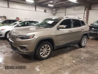 2019 Jeep Cherokee Latitude with VIN 1C4PJMCX3KD356109, listed as a IAAI auction lot 41211181 with 84,072 mi miles. Bid and sale history available at carsss.com. Image 17.