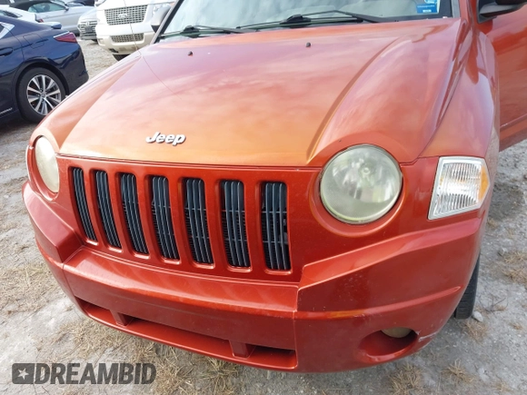 2008 Jeep Compass Sport with VIN 1J8FT47048D558171, listed as a IAAI auction lot 40563245 with 115,301 mi miles. Bid and sale history available at carsss.com. Image 6.