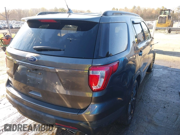 2018 Ford Explorer XLT z VIN 1FM5K7D87JGA54005, wystawiony jako IAAI lot #41879565 z przebiegiem 152 226 mil mil oraz . Historia ofert i sprzedaży dostępna na DreamBid. Obrazek 4.