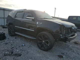 2010 Cadillac Escalade z VIN 1GYUKAEF8AR184514, wystawiony jako Copart lot #73656034 z przebiegiem 146 172 mil mil oraz Szkody całkowita. Historia ofert i sprzedaży dostępna na DreamBid. Obrazek 4.