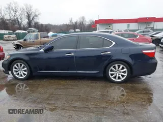 2007 Lexus LS 460 with VIN JTHBL46F675008702, listed as a IAAI auction lot 41574370 with 170,609 mi miles. Bid and sale history available at carsss.com. Image 14.