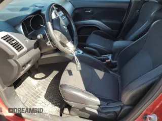 2010 Mitsubishi Outlander SE z VIN JA4AS3AW2AZ015318, wystawiony jako Copart lot #47322455 z przebiegiem 154 419 mil mil oraz Czysty tytuł • Clean title. Historia ofert i sprzedaży dostępna na DreamBid. Obrazek 7.