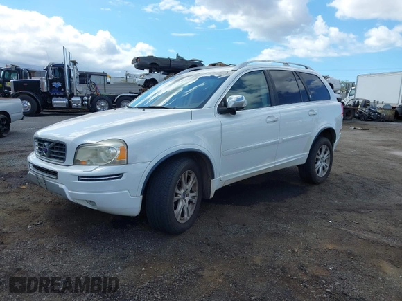 2013 Volvo XC90 Premier Plus z VIN YV4952CY3D1657314, wystawiony jako IAAI lot #42477546 z przebiegiem 104 693 mil mil oraz . Historia ofert i sprzedaży dostępna na DreamBid. Obrazek 2.