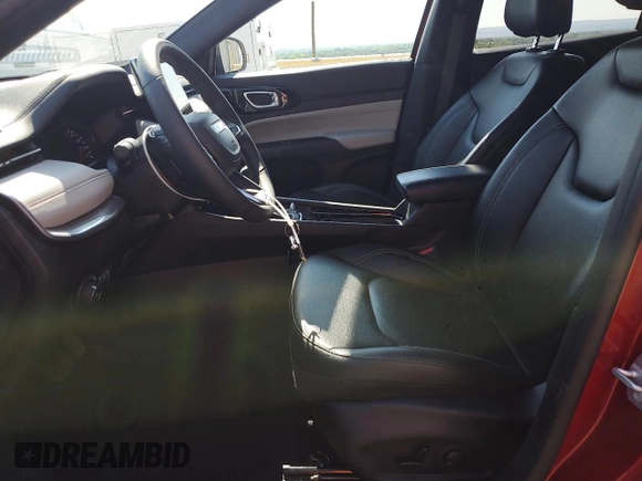 2025 Jeep Compass Limited with VIN 3C4NJDCN2ST513905, listed as a Copart auction lot 64436925 with 16,811 mi miles and Clean title. Bid and sale history available at DreamBid. Image 7.