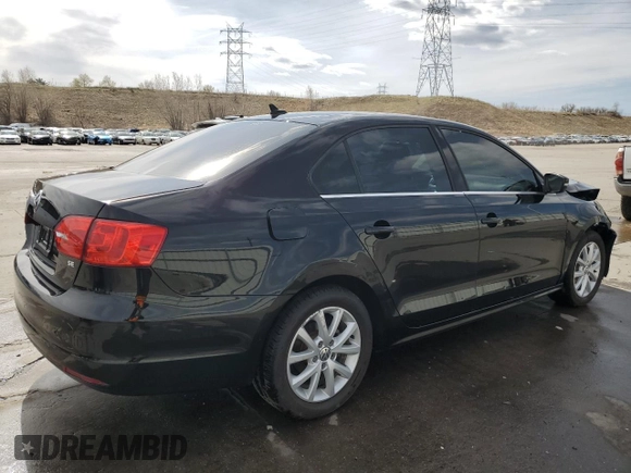 2014 Volkswagen Jetta SE с VIN 3VWD17AJ0EM332598, выставлен на аукционе Copart как лот 52392395 с пробегом 66 389 миль миль и Списание • Salvage title. История ставок и продаж доступна на DreamBid. Изображение 3.