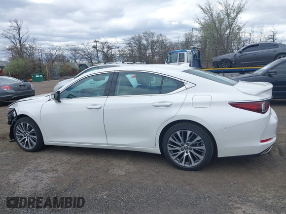 2021 Lexus ES 350 with VIN 58ADZ1B10MU082396, listed as a IAAI auction lot 42045686 with 36,208 mi miles and . Bid and sale history available at DreamBid. Image 14.