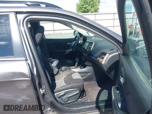2018 Jeep Cherokee Latitude with VIN 1C4PJMCX3JD512650, listed as a IAAI auction lot 42609914 with 128,791 mi miles and . Bid and sale history available at DreamBid. Image 5.