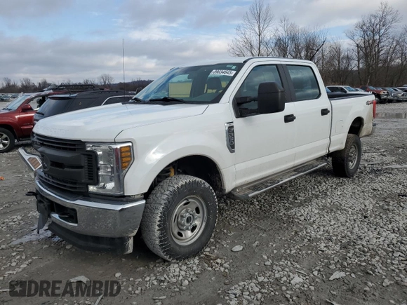 2018 Ford Super Duty F-250 SRW XL with VIN 1FT7W2B68JEB04718, listed as a Copart auction lot 89034645 with 276,292 mi miles and Salvage Title. Bid and sale history available at carsss.com. Image 1.