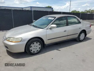 1999 Honda Accord LX с VIN 1HGCG564XXA139588, выставлен на аукционе Copart как лот 61476885 с пробегом Не указан миль и Чистый • Clean title. История ставок и продаж доступна на DreamBid. Изображение 1.