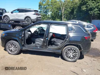 2022 Jeep Compass Limited z VIN 3C4NJDCB8NT191166, wystawiony jako IAAI lot #40284278 z przebiegiem 31 791 mil mil oraz . Historia ofert i sprzedaży dostępna na DreamBid. Obrazek 14.