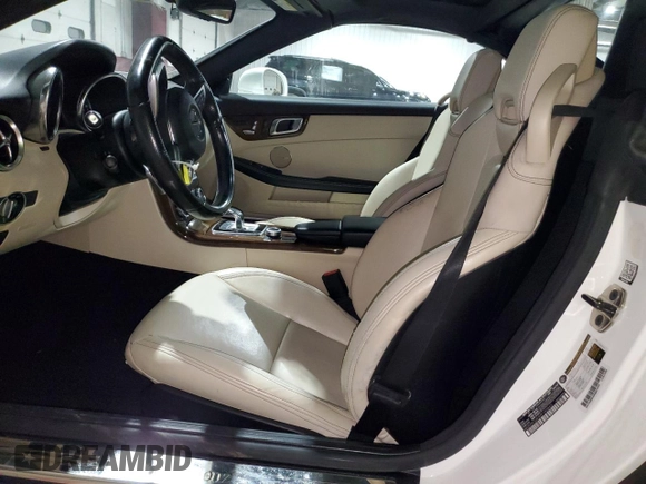 2017 Mercedes-Benz SLC 300 z VIN WDDPK3JA3HF140463, wystawiony jako Copart lot #86628104 z przebiegiem 57 769 mil mil oraz Szkoda całkowita • Salvage title. Historia ofert i sprzedaży dostępna na DreamBid. Obrazek 7.