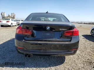 2018 BMW 3 Series 330i with VIN WBA8B9C53JK677362, listed as a Copart auction lot 61203095 with 59,724 mi miles and Salvage title. Bid and sale history available at DreamBid. Image 6.