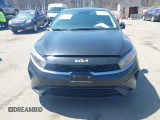 2022 Kia Forte LXS z VIN 3KPF24AD5NE474800, wystawiony jako IAAI lot #42071114 z przebiegiem 63 603 mil mil oraz . Historia ofert i sprzedaży dostępna na DreamBid. Obrazek 12.