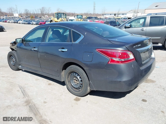 2013 Nissan Altima 2.5 SL with VIN 1N4AL3APXDC900391, listed as a IAAI auction lot 41748658 with 236,857 mi miles. Bid and sale history available at carsss.com. Image 3.
