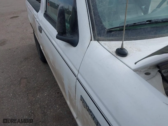 2000 Ford Ranger XL with VIN 1FTYR10C9YPB01159, listed as a IAAI auction lot 41854024 with 86,946 mi miles. Bid and sale history available at carsss.com. Image 6.