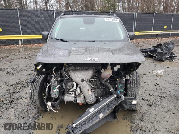 2018 Jeep Renegade Latitude z VIN ZACCJBBB7JPJ39426, wystawiony jako Copart lot #84618564 z przebiegiem Nie podano mil oraz Szkoda całkowita • Salvage title. Historia ofert i sprzedaży dostępna na DreamBid. Obrazek 5.