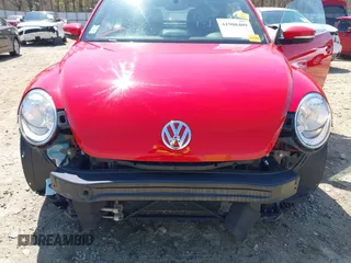 2015 Volkswagen Beetle с VIN 3VW5A7AT8FM817899, выставлен на аукционе IAAI как лот 41908409 с пробегом 134 420 миль миль и . История ставок и продаж доступна на DreamBid. Изображение 6.
