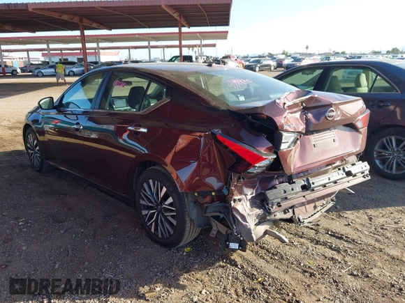 2024 Nissan Altima SV with VIN 1N4BL4DV1RN383465, listed as a IAAI auction lot 42720120 with 44,186 mi miles and . Bid and sale history available at DreamBid. Image 3.