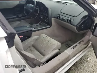1995 Chevrolet Corvette z VIN 1G1YY22PXS5115866, wystawiony jako Copart lot #74983214 z przebiegiem Nie podano mil oraz Szkoda całkowita • Salvage title. Historia ofert i sprzedaży dostępna na DreamBid. Obrazek 9.