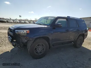 2024 Toyota 4Runner SR5 Premium with VIN JTENU5JR4R6221837, listed as a Copart auction lot 46800685 with 29,679 mi miles and Salvage Title. Bid and sale history available at carsss.com. Image 1.