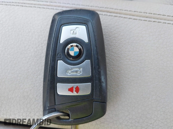 2013 BMW 5 Series 528i xDrive with VIN WBAXH5C50DD108318, listed as a IAAI auction lot 42131197 with 72,119 mi miles. Bid and sale history available at carsss.com. Image 11.