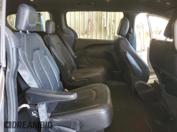 2018 Chrysler Pacifica Touring L с VIN 2C4RC1BG0JR275003, выставлен на аукционе Copart как лот 52110085 с пробегом 83 484 миль миль и Списание • Salvage title. История ставок и продаж доступна на DreamBid. Изображение 11.