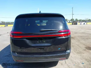 2023 Chrysler Pacifica Hybrid Limited with VIN 2C4RC1S75PR562880, listed as a IAAI auction lot 41966611 with 10,867 mi miles. Bid and sale history available at carsss.com. Image 16.
