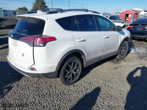 2017 Toyota RAV4 SE with VIN JTMJFREV8HJ154425, listed as a IAAI auction lot 41558304 with 1 mi miles. Bid and sale history available at carsss.com. Image 4.