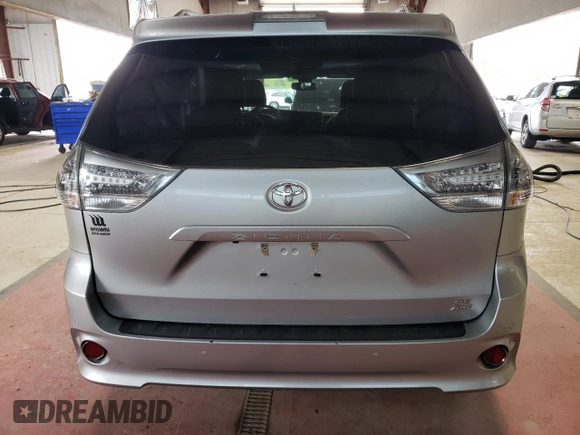2019 Toyota Sienna SE с VIN 5TDEZ3DC3KS221691, выставлен на аукционе Copart как лот 68318484 с пробегом 59 319 миль миль и Списание • Salvage title. История ставок и продаж доступна на DreamBid. Изображение 6.