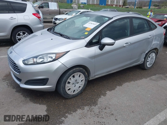 2017 Ford Fiesta S z VIN 3FADP4AJ1HM104006, wystawiony jako IAAI lot #41943413 z przebiegiem 111 873 mil mil oraz . Historia ofert i sprzedaży dostępna na DreamBid. Obrazek 17.
